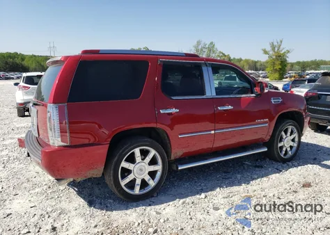 2013 Cadillac Escalade Luxury z USA, uszkodzony, nr VIN 1GYS3BEF2DR347320
